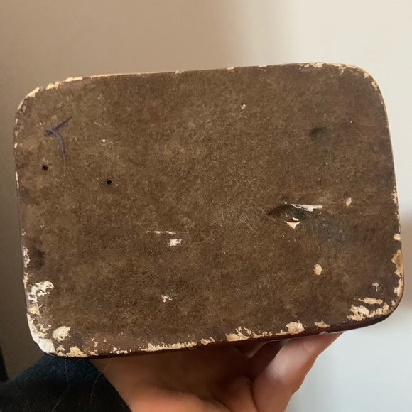 Vintage St. Bernard +little girl standing on books statue - Picture 4 of 5